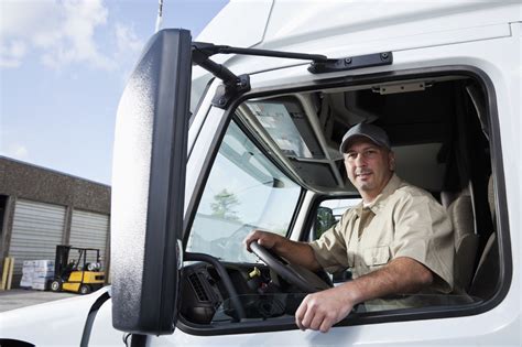 Although drivers spend 99 of their careers driving forward, driving in reverse is part of the job that can make or break you when it comes to skill. . Semi truck driver jobs